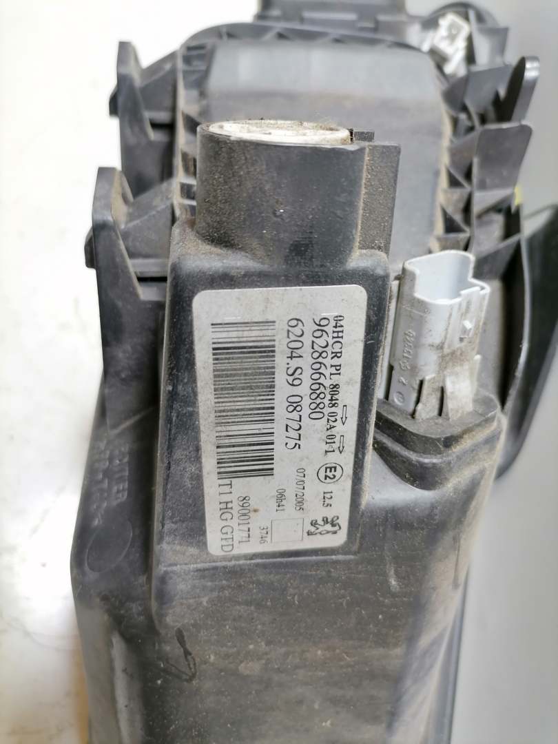 Peugeot 206SW original Scheinwerfer vorn links Halogen Bj.2005